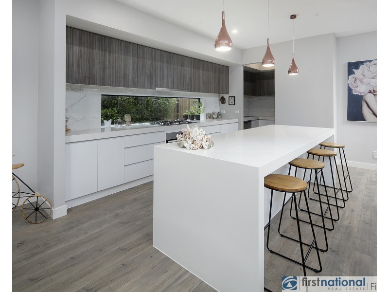 26 Hallyburton Drive, Clyde North VIC 3978