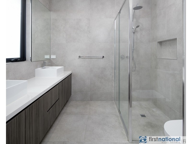 26 Hallyburton Drive, Clyde North VIC 3978