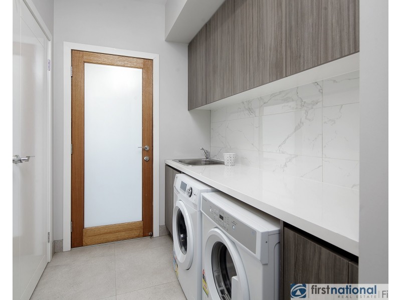 26 Hallyburton Drive, Clyde North VIC 3978