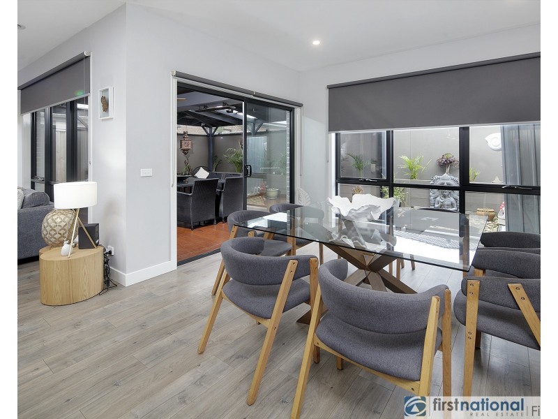 26 Hallyburton Drive, Clyde North VIC 3978