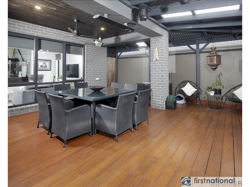 26 Hallyburton Drive, Clyde North VIC 3978