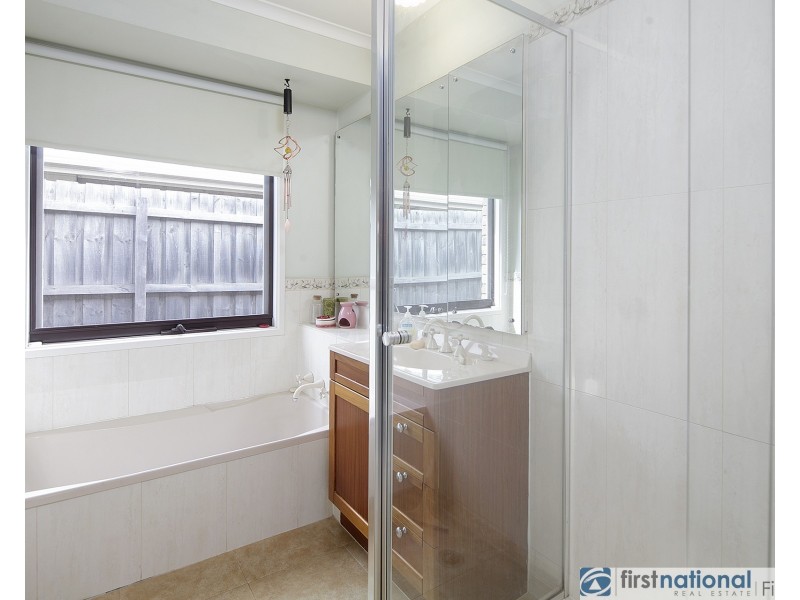 56 Endeavour Drive, Cranbourne North VIC 3977