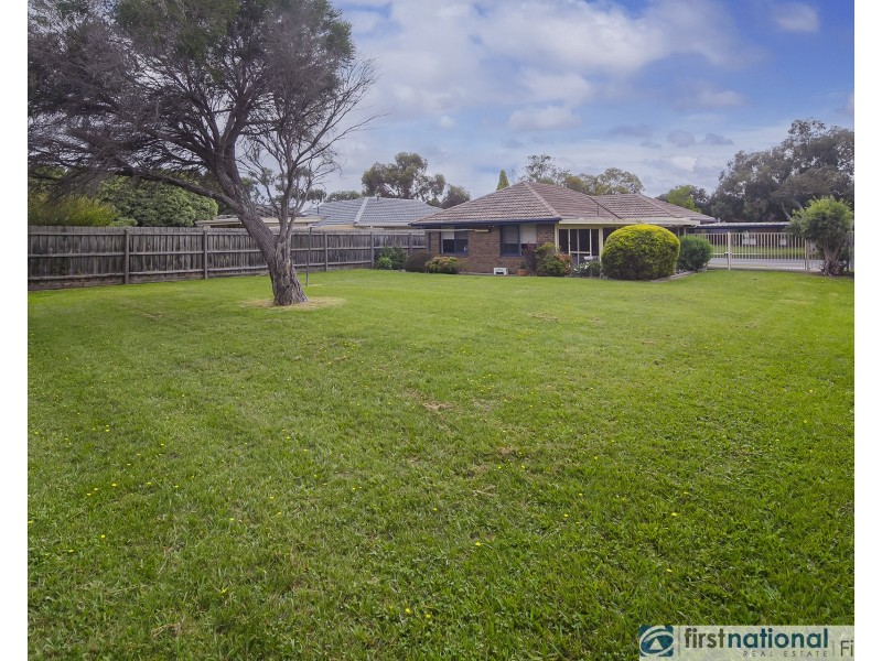 56 Endeavour Drive, Cranbourne North VIC 3977