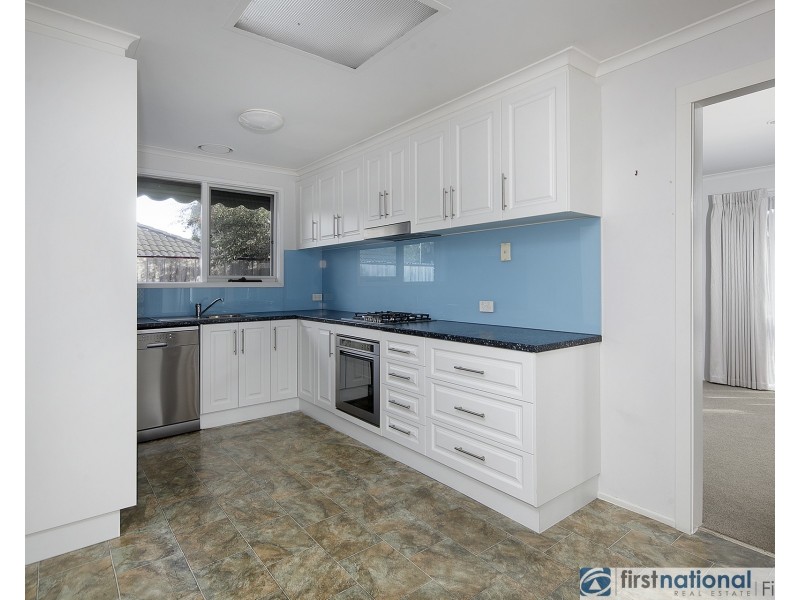 18 Endeavour Drive, Cranbourne North VIC 3977