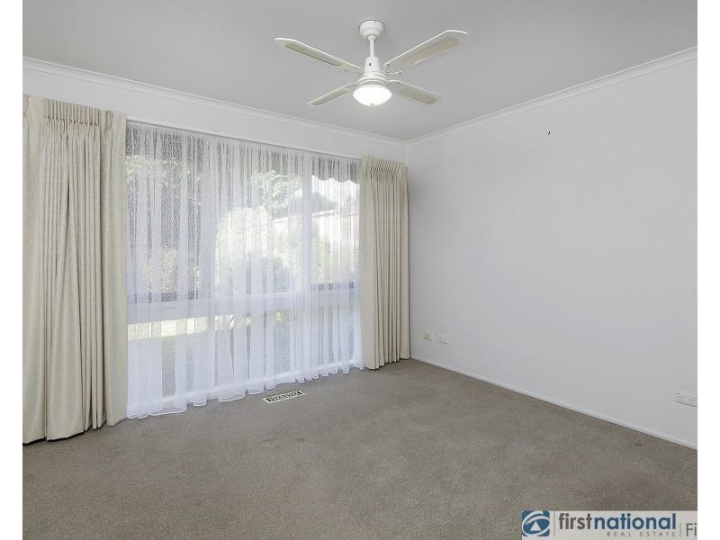 18 Endeavour Drive, Cranbourne North VIC 3977