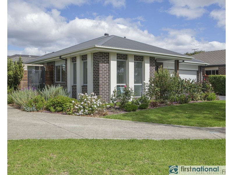 13 Nobel Drive, Cranbourne West VIC 3977