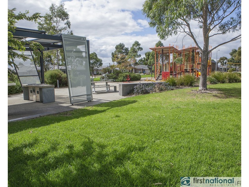 13 Nobel Drive, Cranbourne West VIC 3977