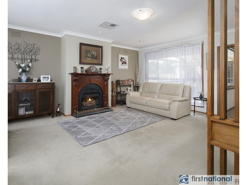 15 Rimfire Crescent, Cranbourne VIC 3977