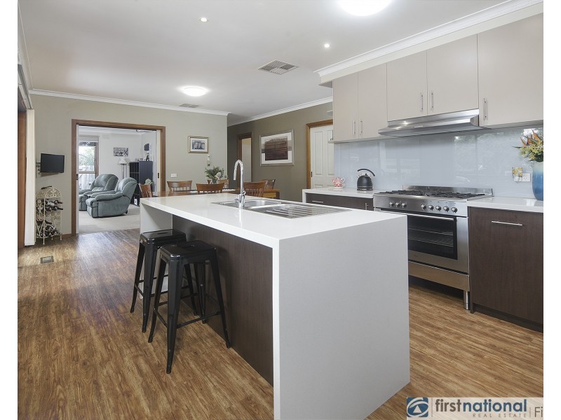 15 Rimfire Crescent, Cranbourne VIC 3977