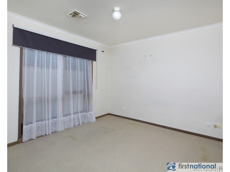 2/44 Robjant Street, Hampton Park VIC 3976