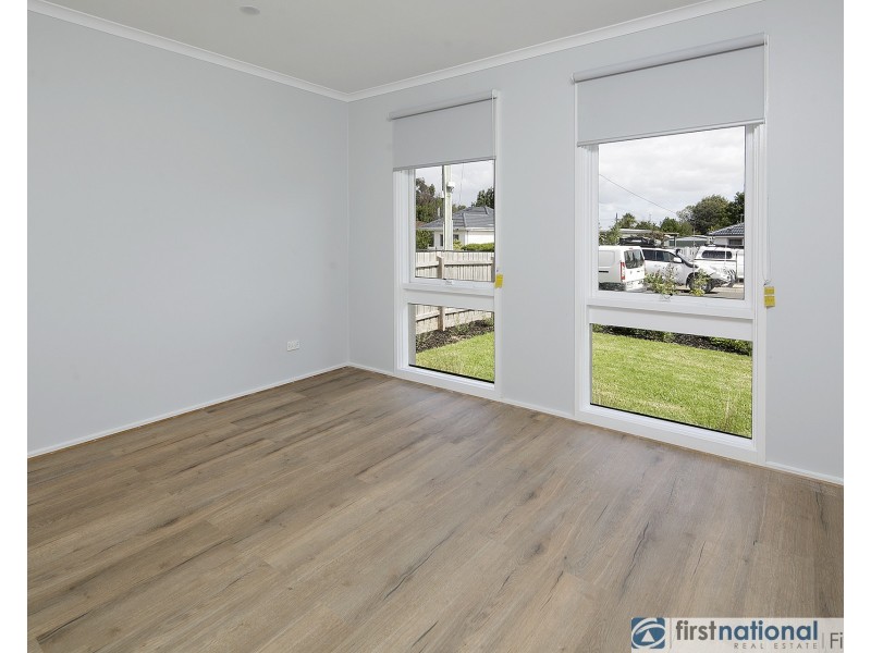 1/24 Damian Court, Cranbourne VIC 3977