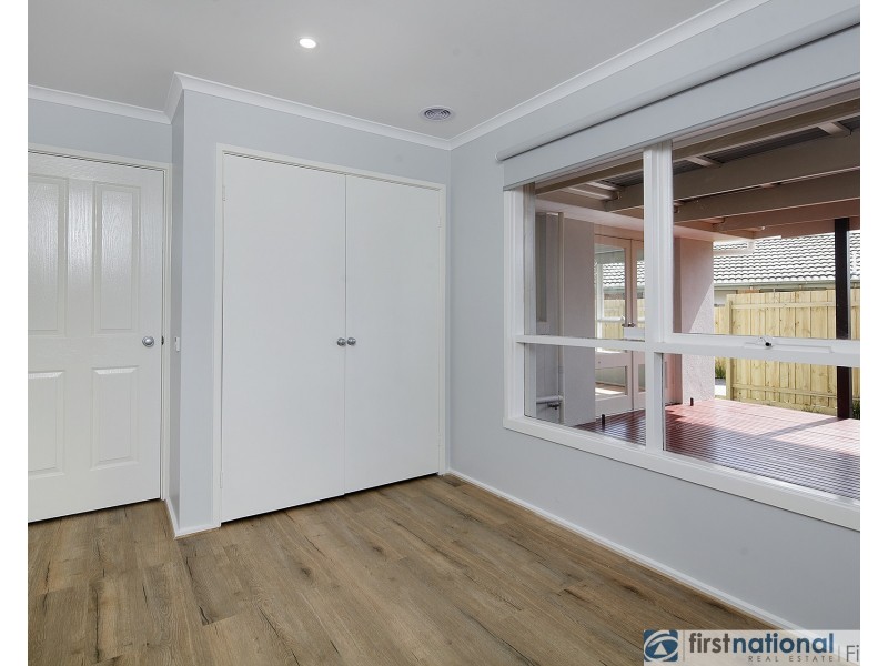 1/24 Damian Court, Cranbourne VIC 3977