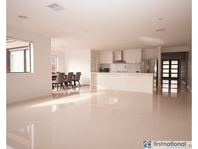 14 Kelton Avenue, Clyde North VIC 3978