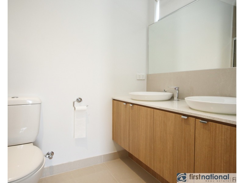 14 Kelton Avenue, Clyde North VIC 3978