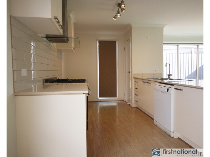 9 Annabella Street, Cranbourne East VIC 3977