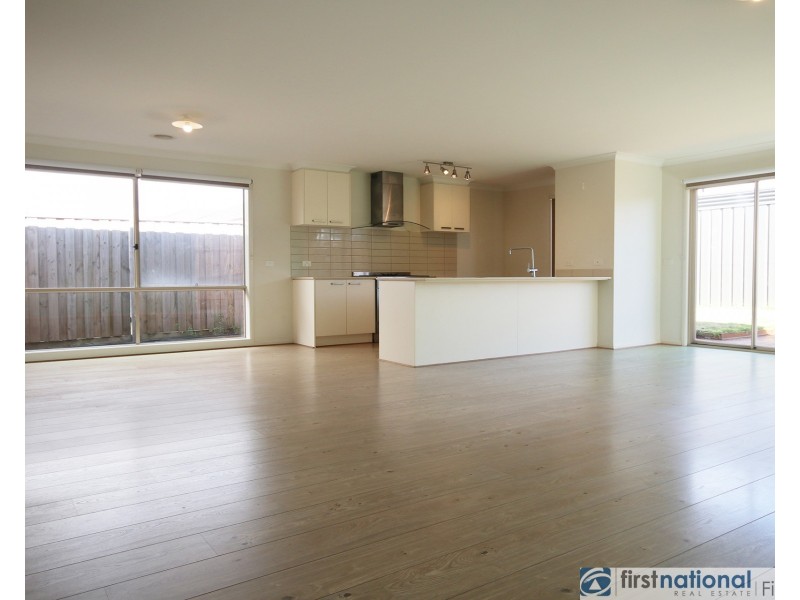 9 Annabella Street, Cranbourne East VIC 3977