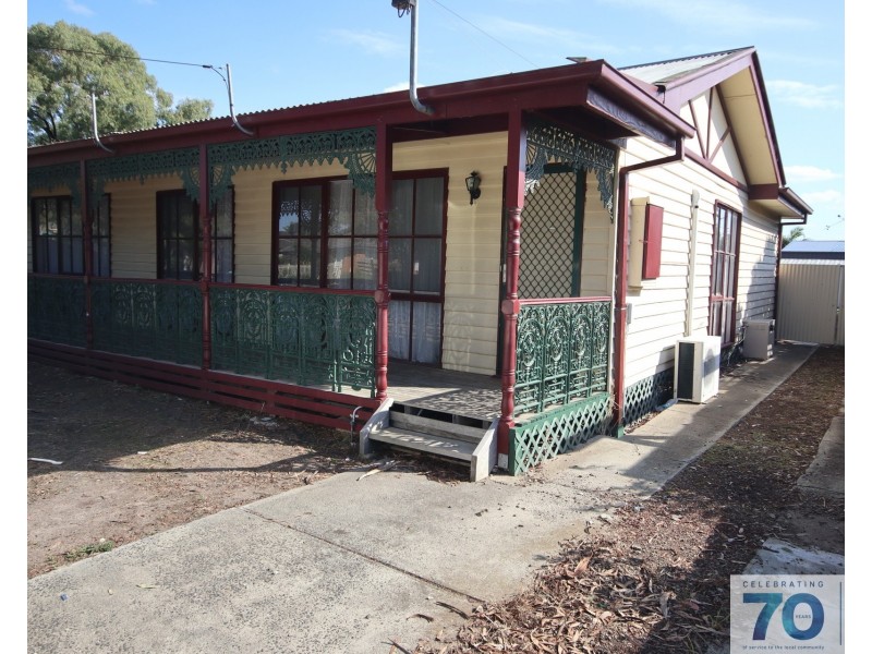 9 Highview Avenue, Cranbourne VIC 3977