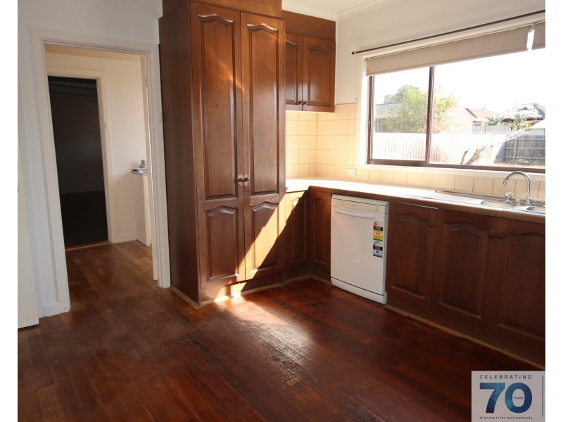 9 Highview Avenue, Cranbourne VIC 3977