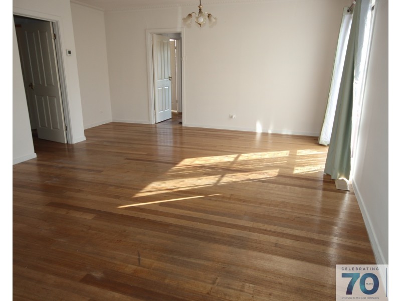 9 Highview Avenue, Cranbourne VIC 3977