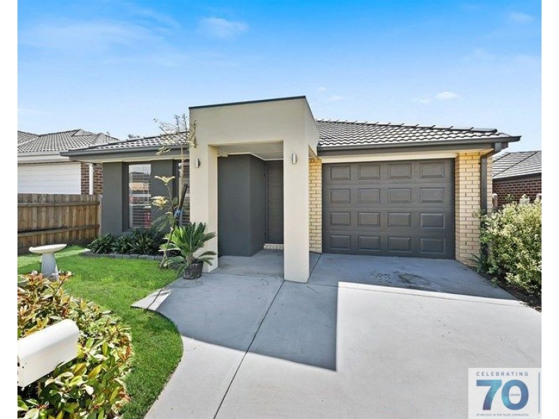 22 Homebush Avenue, Cranbourne East VIC 3977