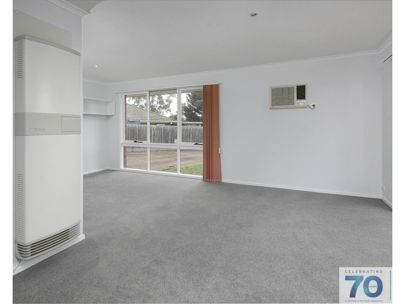 8 Bundjil Court, Cranbourne VIC 3977