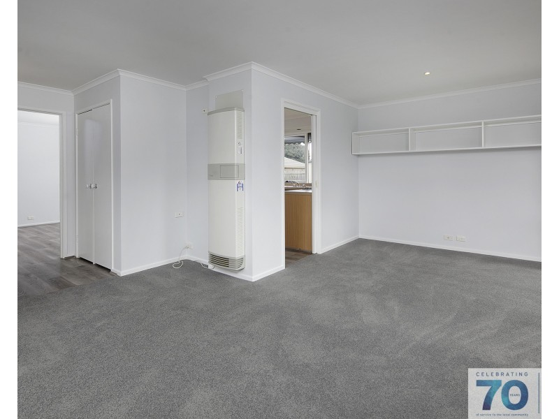 8 Bundjil Court, Cranbourne VIC 3977