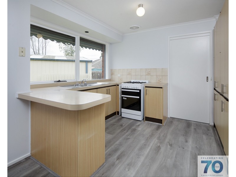 8 Bundjil Court, Cranbourne VIC 3977