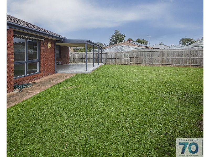8 Bundjil Court, Cranbourne VIC 3977
