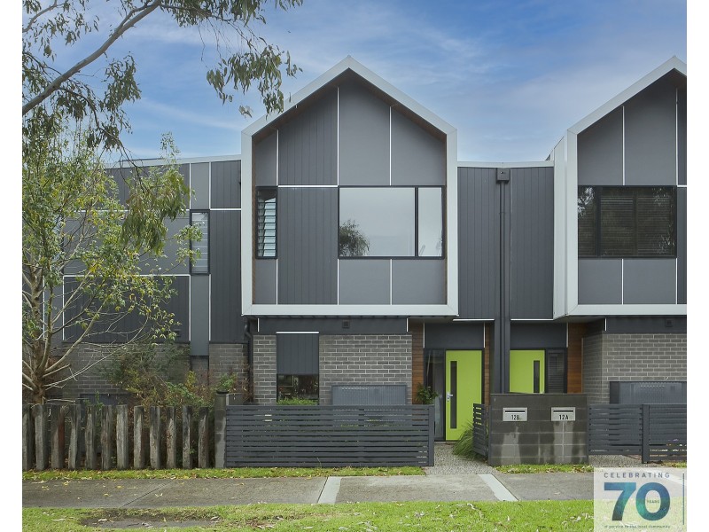 12B Alarah Boulevard, Cranbourne West VIC 3977