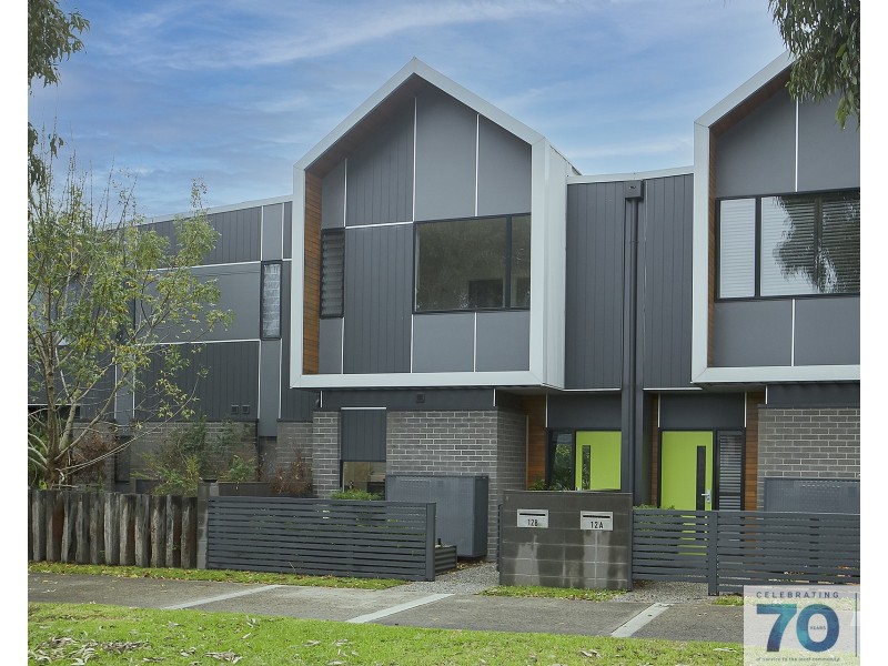12B Alarah Boulevard, Cranbourne West VIC 3977