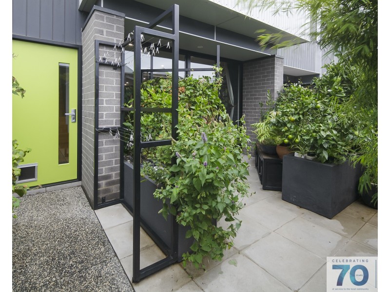 12B Alarah Boulevard, Cranbourne West VIC 3977