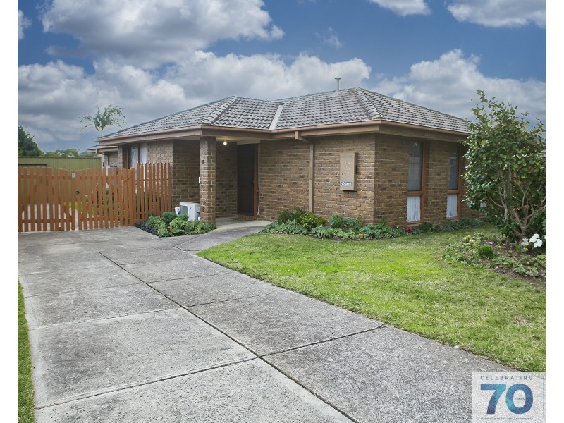 14 Lachlan Close, Cranbourne North VIC 3977