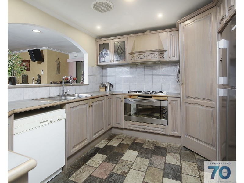 19 Baystone Drive, Cranbourne VIC 3977