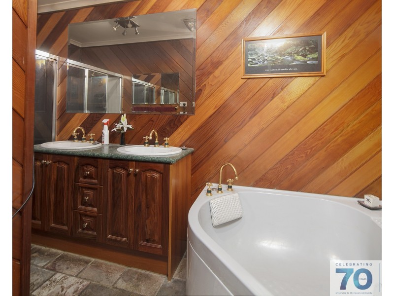 19 Baystone Drive, Cranbourne VIC 3977