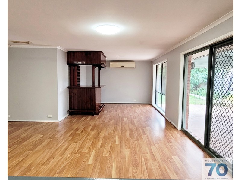 16 Neptune Place, Cranbourne West VIC 3977