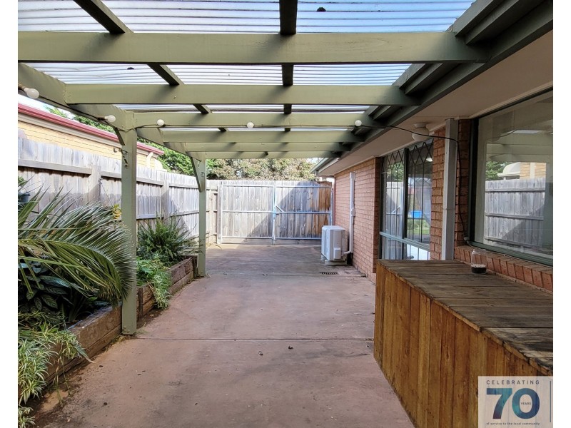 16 Neptune Place, Cranbourne West VIC 3977