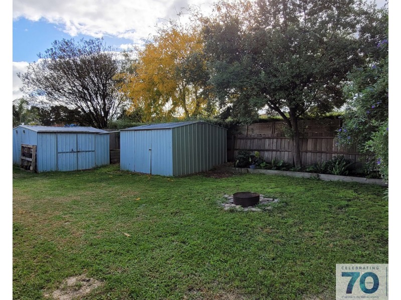 16 Neptune Place, Cranbourne West VIC 3977