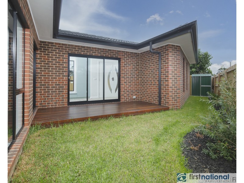 2/24 Damian Court, Cranbourne VIC 3977