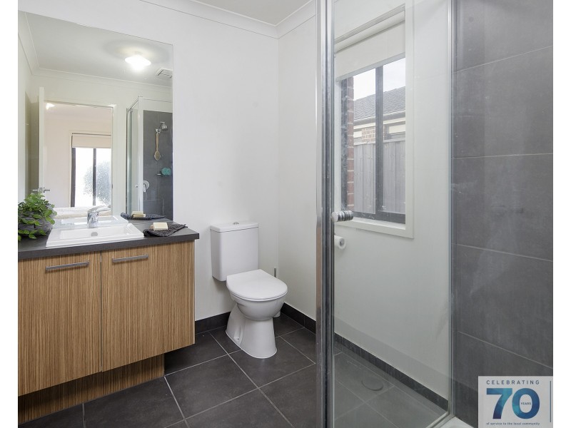 5 Bellman Avenue, Clyde VIC 3978