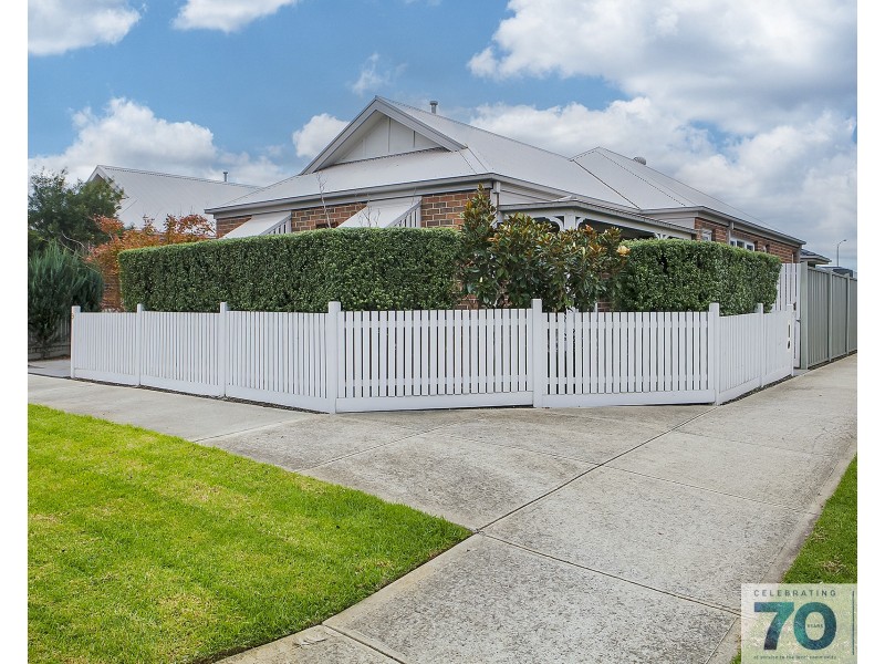 9 Daws Street, Cranbourne East VIC 3977