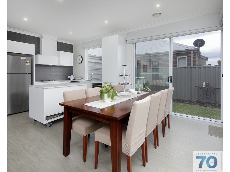 9 Daws Street, Cranbourne East VIC 3977