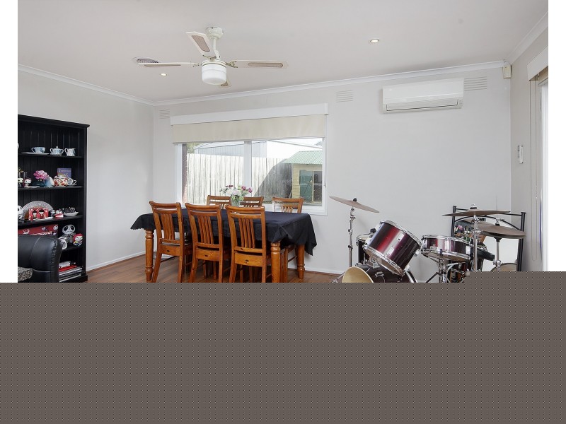 24 Ruffy Drive, Cranbourne VIC 3977