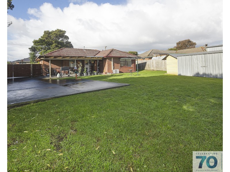 24 Ruffy Drive, Cranbourne VIC 3977