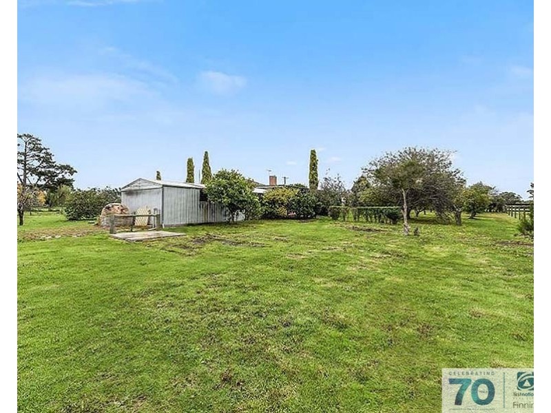 18 Olive Road, Devon Meadows VIC 3977