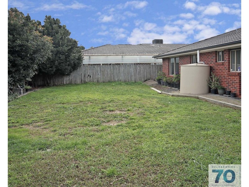 9 Dryandra Place, Cranbourne VIC 3977