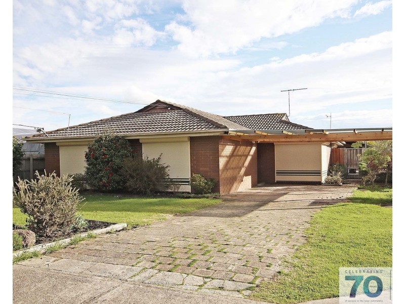 13 Highview Avenue, Cranbourne VIC 3977