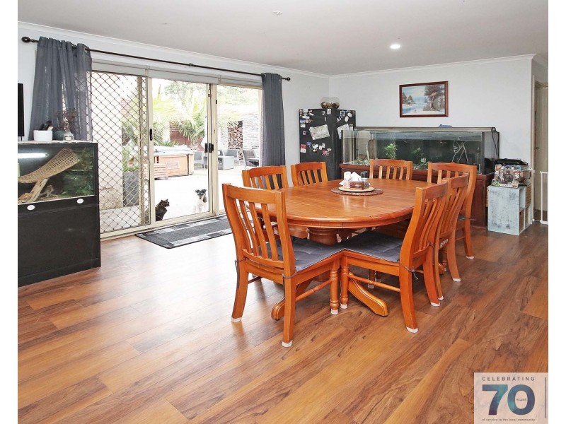 44 Willora Crescent, Cranbourne West VIC 3977