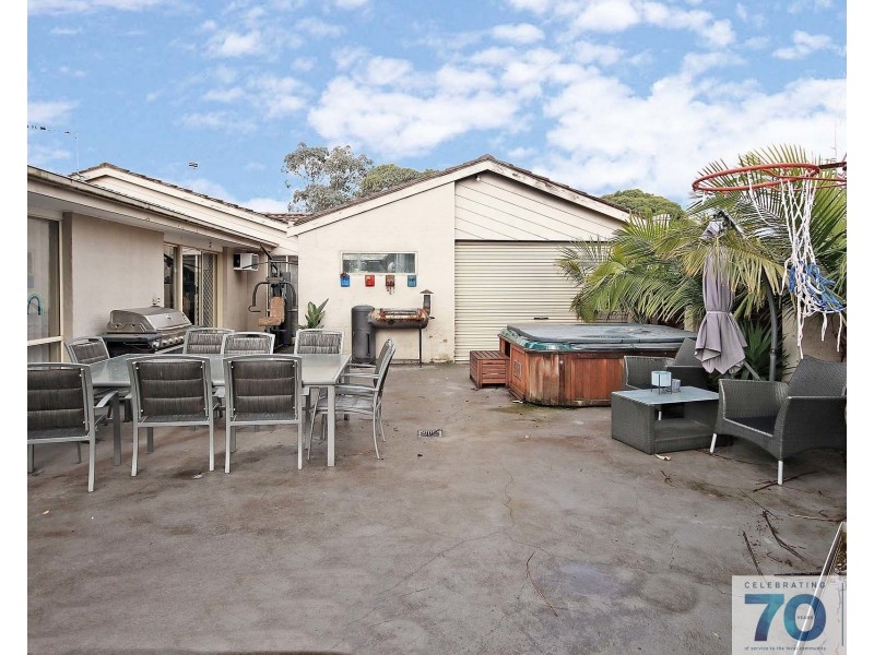 44 Willora Crescent, Cranbourne West VIC 3977