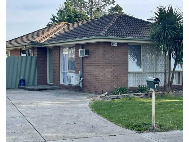 17 Rosalie Avenue, Cranbourne VIC 3977