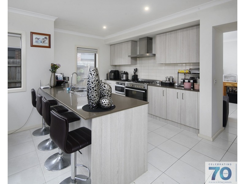 3 Pony Court, Cranbourne East VIC 3977